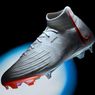 Phantom Luna, Sepatu Sepak Bola Khusus Wanita dari Nike