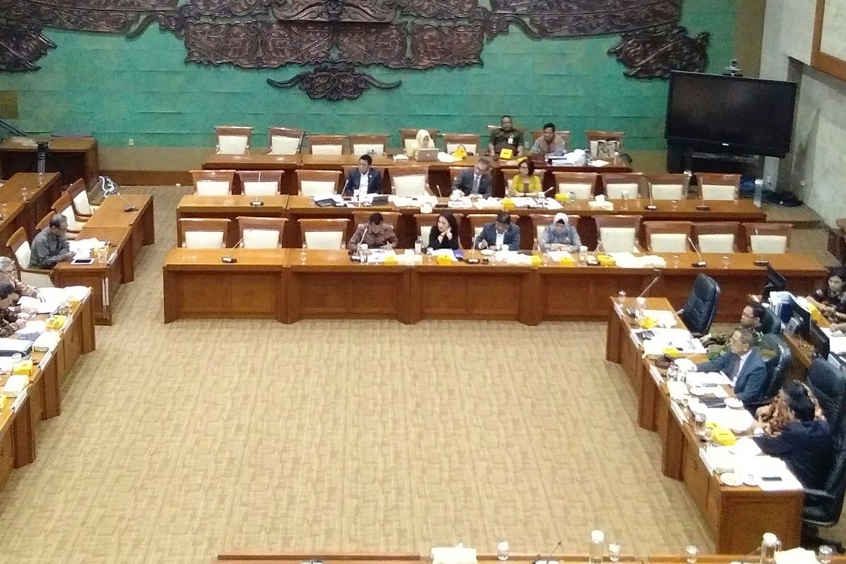 Rapat Dengar Pendapat (RDP) Komisi XI DPR RI dengan Otoritas Jasa Keuangan (OJK), Jakarta, Rabu (22/1/2020).