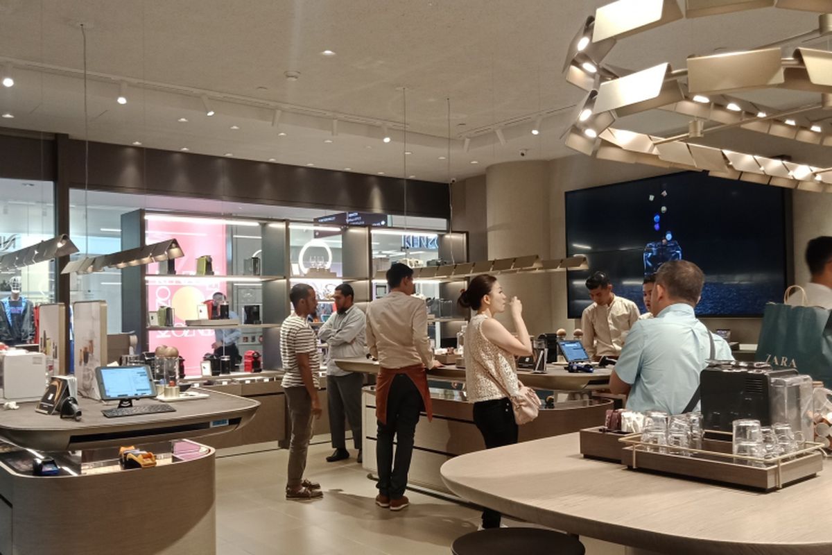 Suasana di Nespresso Boutique Plaza Indonesia yang baru diresmikan Rabu (20/2/2019).