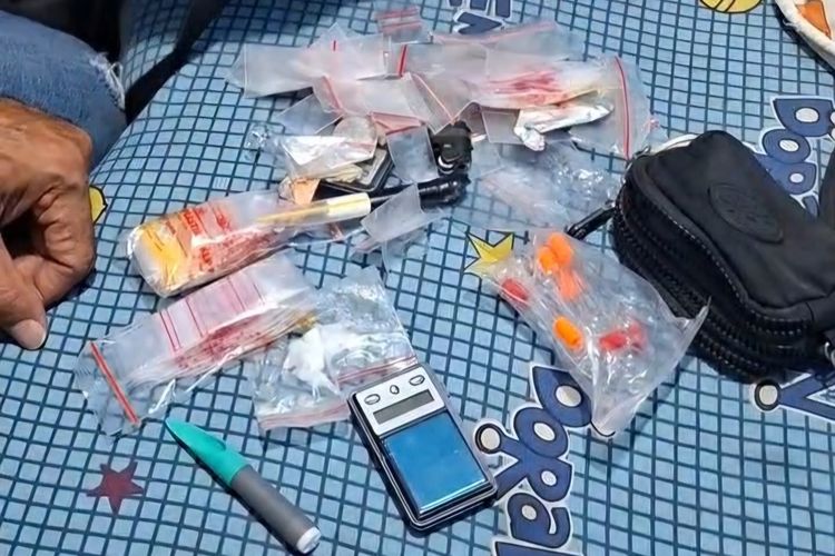 Polisi Gerebek Kampung Ambon Jakbar, Sita Sabu, Sajam hingga Tumpukan STNK