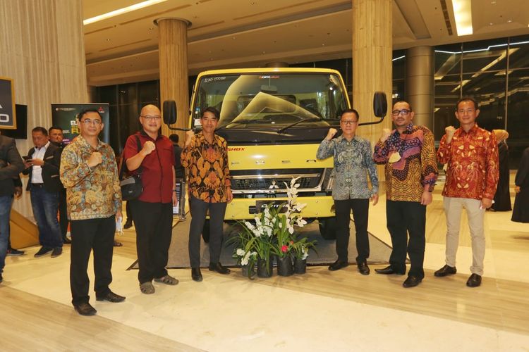 Acara Fuso Truck Campaign di Pekanbaru