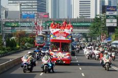  Arak-arakan Peraih Medali Olimpiade di Tengah Sibuknya Jakarta