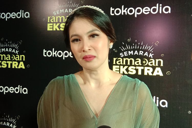 Sandra Dewi menghadiri acara Semarak Ramadan Ekstra Tokopedia di Istora GBK, Jakarta Pusat, Kamis (16/5/2019).