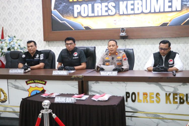 Jaringan Penjualan Obat Ilegal Dibongkar Polres Kebumen hingga ke Toko Online, Satu Orang Buron 