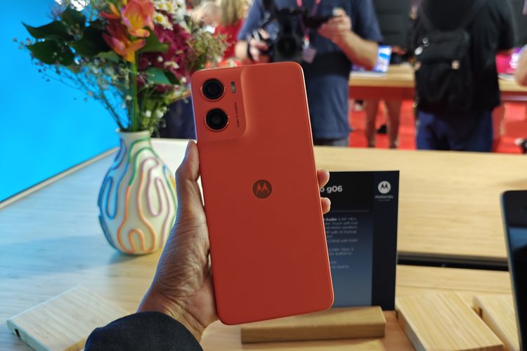 Motorola G06 hadir dengan penampang kulit sintetis