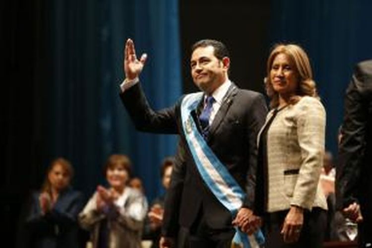 Mantan pelawak,  Otto Perez, dilantik jadi presiden Guatemala.