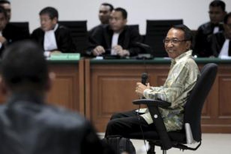 Mantan Menteri Energi dan Sumber Daya Mineral (ESDM), Jero Wacik, menjalani sidang perdana di Pengadilan Tindak Pidana Korupsi, Jakarta, Selasa (22/9/2015).