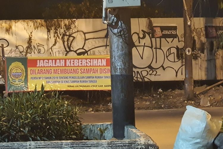 Lokasi pembuangan sampah di sekitar Gembira Loka atau GL Zoo Yogyakarta. Jumat (11/8/2023)
