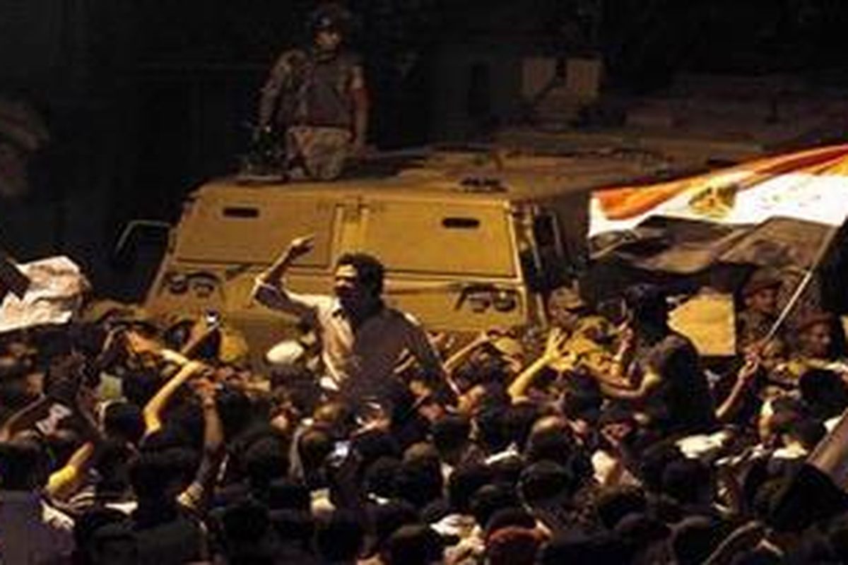 Unjuk rasa anti-Israel di luar kedutaan Israel di Kairo, Mesir, Jumat (19/8/2011)