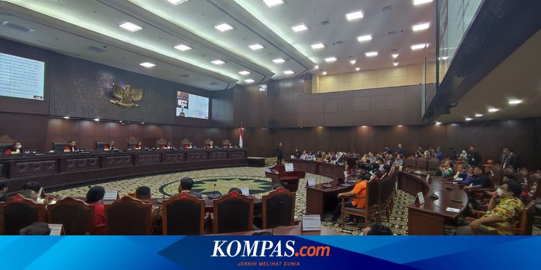 4 Hakim "Dissenting" soal MK Putuskan UU Ciptaker Konstitusional