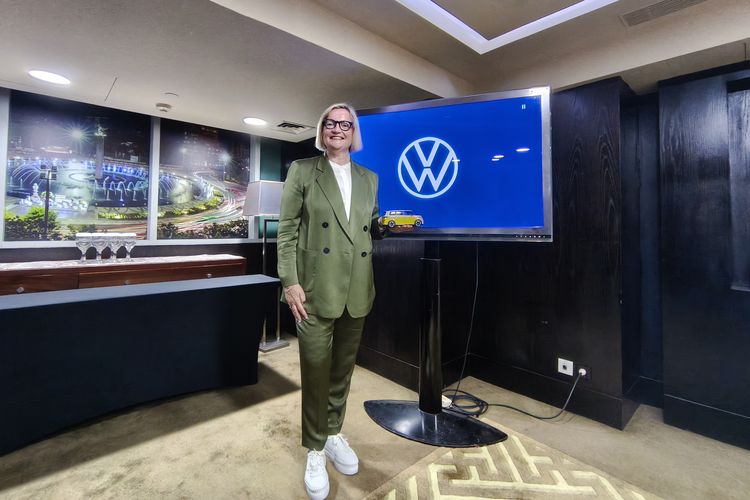 Executive Director of Sales Volkswagen Commercial Vehicles Anke K&ouml;ckler. 