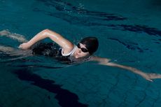 Berenang Bisa Jadi Olahraga Low Impact untuk Bakar Lemak