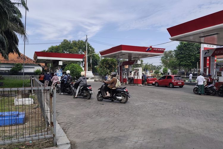 Jalur Pertalite di Bangkalan Antre, Pertamina Pastikan Stok Aman