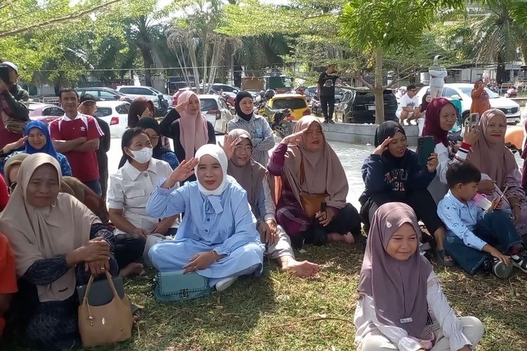 Potret Warga Luwu Rayakan HUT ke-81 RI, dari Pinggir Lapangan dan Harapan Indonesia Damai