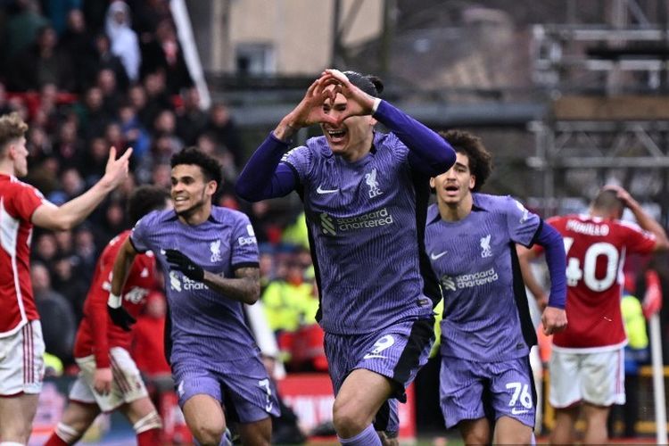 Selebrasi gol Darwin Nunez dalam laga pekan ke-27 Liga Inggris 2023-2024 antara Nottingham Forest vs Liverpool di Stadion City Ground, 2 Maret 2024. (Photo by Paul ELLIS / AFP).