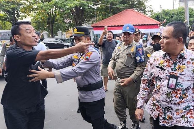 Kronologi Kericuhan di Posko Donasi Aksi 13 Agustus yang Tolak Kenaikan PBB-P2 di Pati