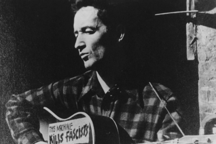 Penyanyi folk Woody Guthrie