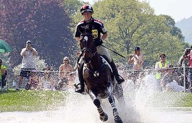 Zara Tindall, Anak Perempuan Princess Anne yang Jadi Atlet Berkuda ...