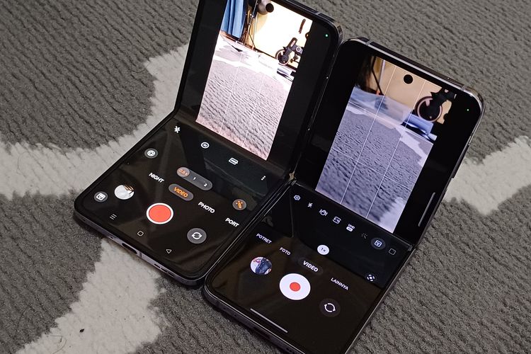 Oppo Find N2 Flip (kiri) dan Samsung Galaxy Z Flip 4 (kanan) dengan aplikasi kamera menampilkan mode pembesaran video.