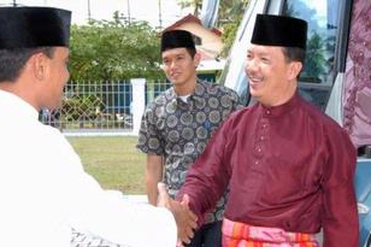 Burhanudin Husin saat menjabat Bupati Kampar, Riau.