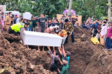 6 Korban Kecelakaan Bus di Bantul Dimakamkan dalam Satu Liang Lahad