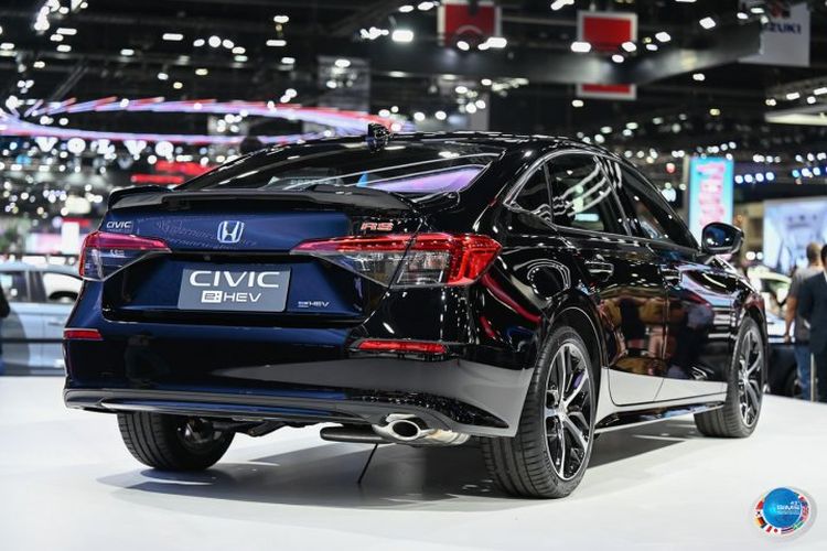 Honda Civic e:HEV alias Civic hybrid diperkenalkan pada ajang pameran otomotif Bangkok International Motor Show 2022