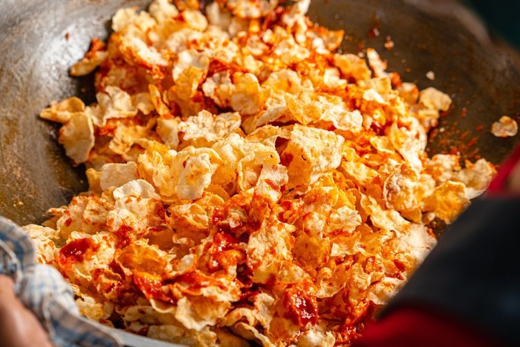 7 Cara Alami Menurunkan Asam Urat Setelah Makan Emping Melinjo Saat Lebaran 2026