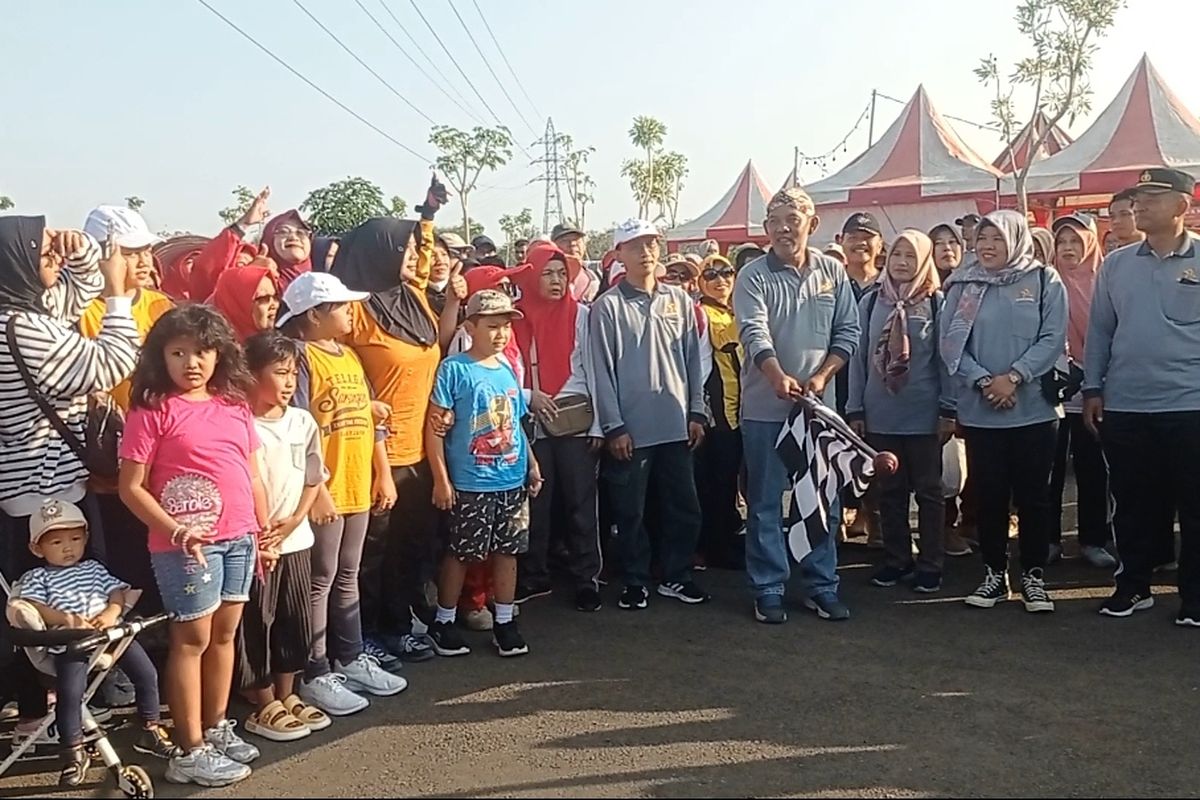 Kegiatan jalan sehat dalam memperingati Hari Koperasi ke 77 di Kabupaten Magetan . Di hari peringatan Koperasi ke 77 Dinas Koperasi dan Usaha Mikro Kabupaten Magetan, Jawa Timur mengusulkan penghapusan terhadap 121 koperasi yang tidak sehat.