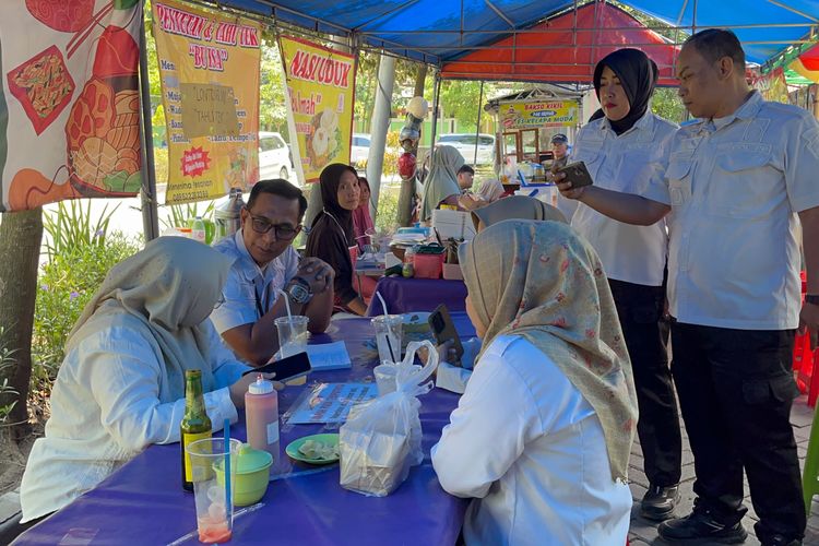 Kena Sidak, 11 ASN Gresik Ketahuan Nongkrong di Warung Kopi Saat Jam Kerja