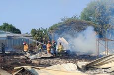 Percikan Kecil Berujung Petaka di Bekasi, Warga Ikut Berjuang Padamkan Kebakaran Gudang