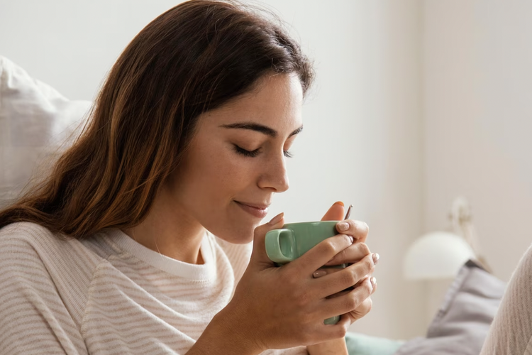 Benarkah minum teh bisa meredakan stres dan depresi?