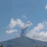 Gunung Lewotobi Kembali Meletus, Abu Tebal Mengarah ke 2 Desa