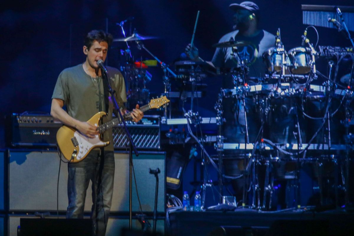 John Mayer saat tampil di acara konsernya di ICE, BSD City, Tangerang, pada Jumat (5/4/2019). Dalam konser yang bertajuk John Mayer World Tour 2019 ini John akan tour di beberapa negara seperti China, Thailand, Australia dan lain-lain