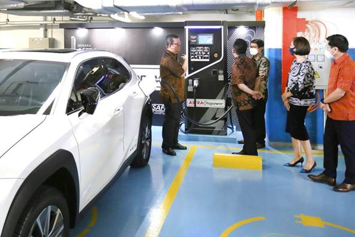 Astra Otoparts resmikan SPKLU yang diberi nama Astra Otopower