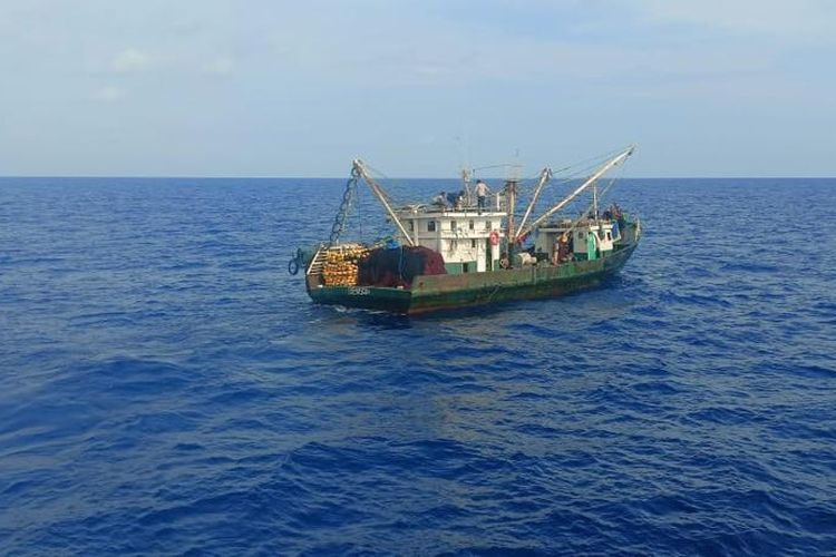 Kementerian Kelautan dan Perikanan (KKP) tangkap Kapal Ikan Asing (KIA) berbendera Filipina, Sabtu (14/10/2023).