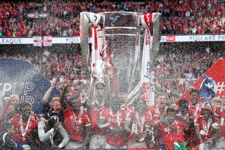 Nottingham Forest melengkapi daftar tim promosi Liga Inggris musim depan setelah memenangi final playoff dengan mengalahkan Huddersfield Town 1-0 di Stadion Wembley, Minggu (29/5/2022) malam WIB.