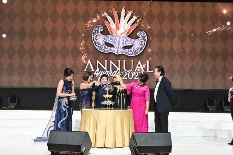 Ray White menggelar Annual Awards 2023 di Ritz-Carlton. 