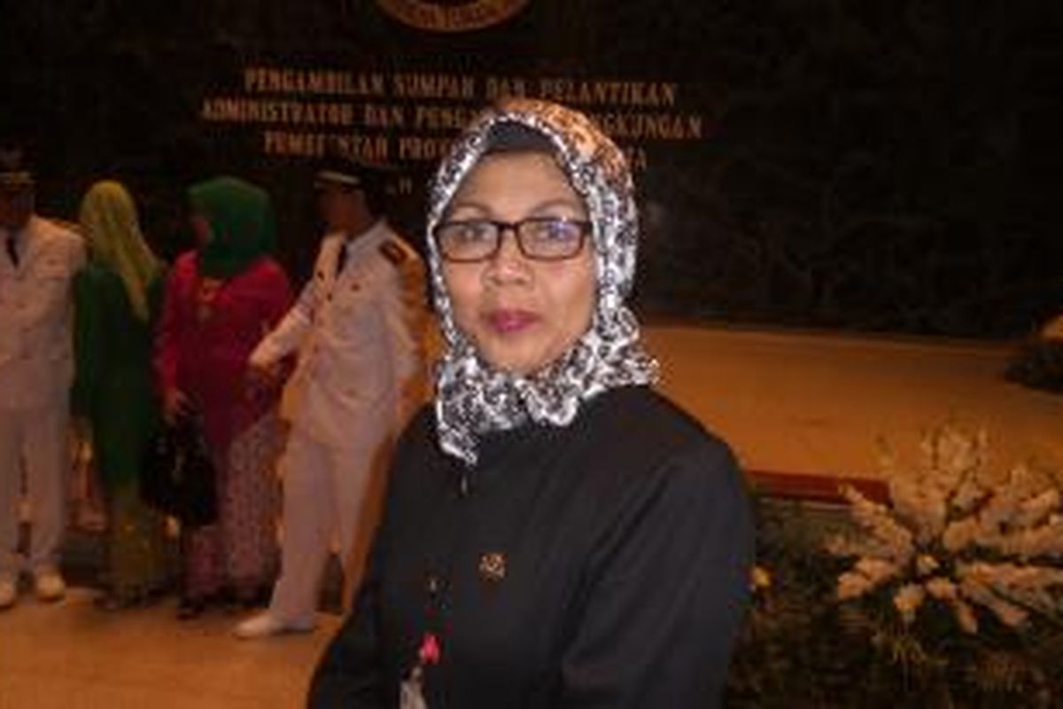 Kadis Suku Dinas Pertamanan dan Pemakaman Jakarta Timur Agustine Pudjiastuti usai pelantikannya di Balai Kota DKI Jakarta, Jumat (11/9/2015)