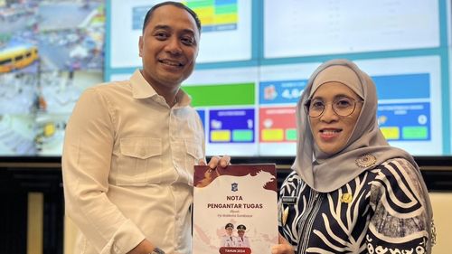 Pjs Wali Kota Surabaya Restu Novi Janji "Tak Mesra" dengan Eri Cahyadi