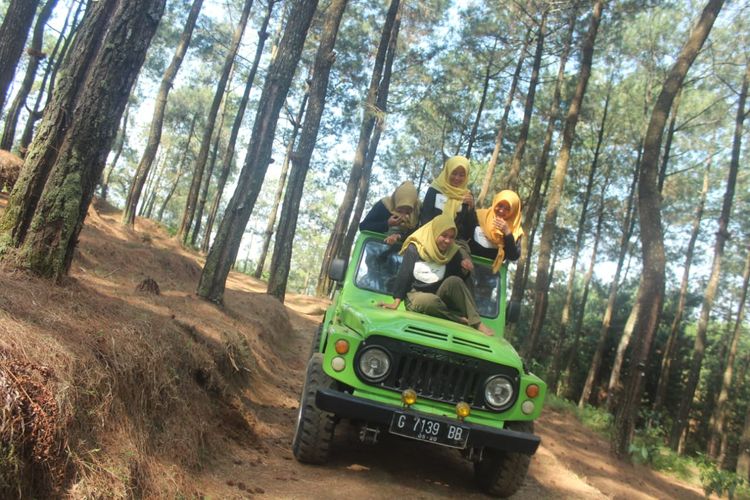 Tempat wisata Sikembang Park di Kabupaten Batang, Jawa Tengah.