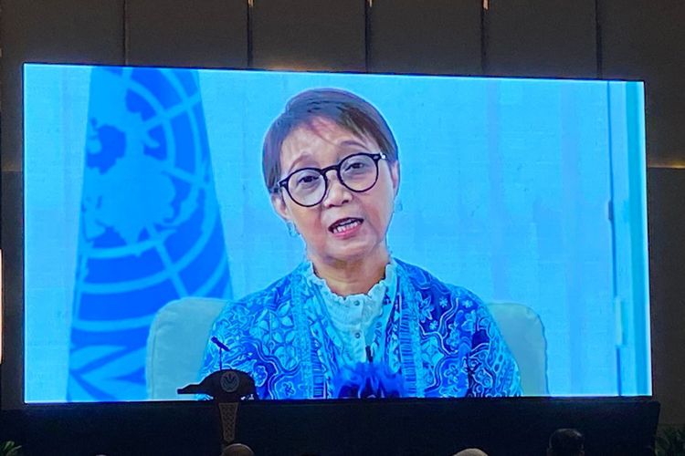 Retno Marsudi: Jumlah Spesies Hewan dan Tumbuhan Danau Turun 85 Persen
