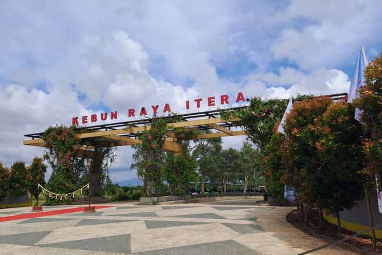 Kebun Raya Itera Lampung yang baru diresmikan hari ini, Rabu (8/6/2022). Kebun Raya Itera Lampung memiliki lebih dari 2.000 koleksi flora Sumatera dan Indonesia.