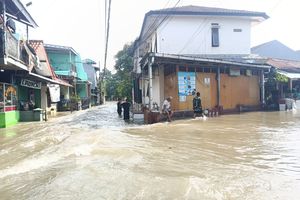 46 RT di Ciracas Jaktim Direndam Banjir, 696 Warga Mengungsi