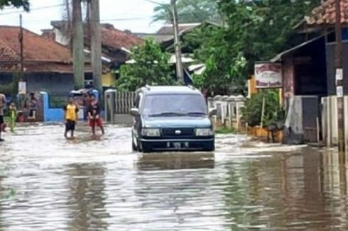 Jangan Coba-coba Mobil Terobos Banjir, Bisa Kena Water Hammer