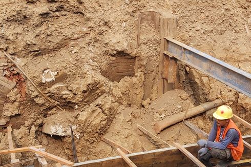 Struktur Bata Berbentuk Lorong yang Diduga Bangunan Kuno Ditemukan di Proyek DDT Stasiun Bekasi