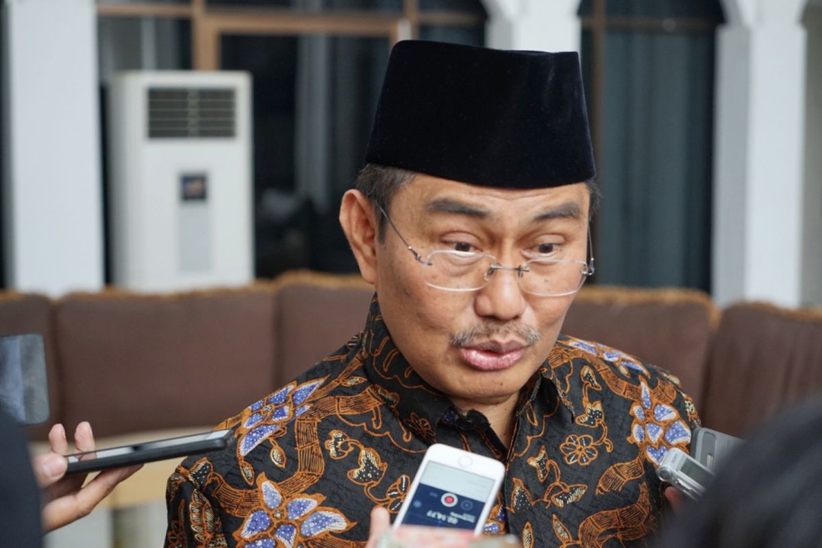 Mantan Ketua Mahkamah Konstitusi (MK) Jimly Asshiddiqie saat ditemui di sela-sela acara halalbihalal Ketua DPD RI Oesman Sapta Odang, Kuningan, Jakarta Selatan, Sabtu (16/6/2018). 