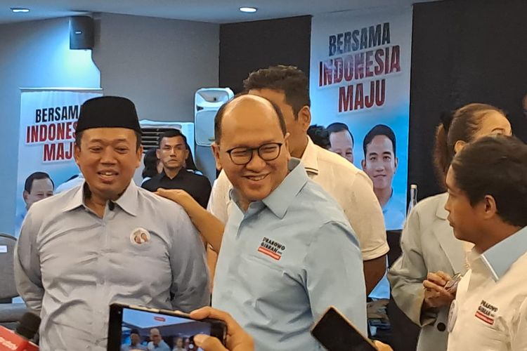 Ketua Tim Kampanye Nasional (TKN) Prabowo Subianto-Gibran Rakabuming Raka, Rosan Perkasa Roeslani saat ditemui di Hotel Grand Kemang, Jakarta Selatan, Senin (6/11/2023). 