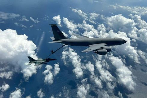 Viral, Unggahan Pesawat Militer AS Melintas di Langit Blitar, Lanud Iswahjudi: Latihan