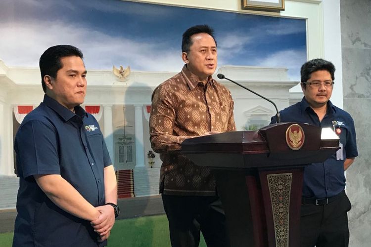 Konferensi pers Kepala Bekraf Triawan Munaf dan Ketua Inasgoc Erick Thohir di Kantor Presiden, Jakarta, Jumat (4/5/2018).