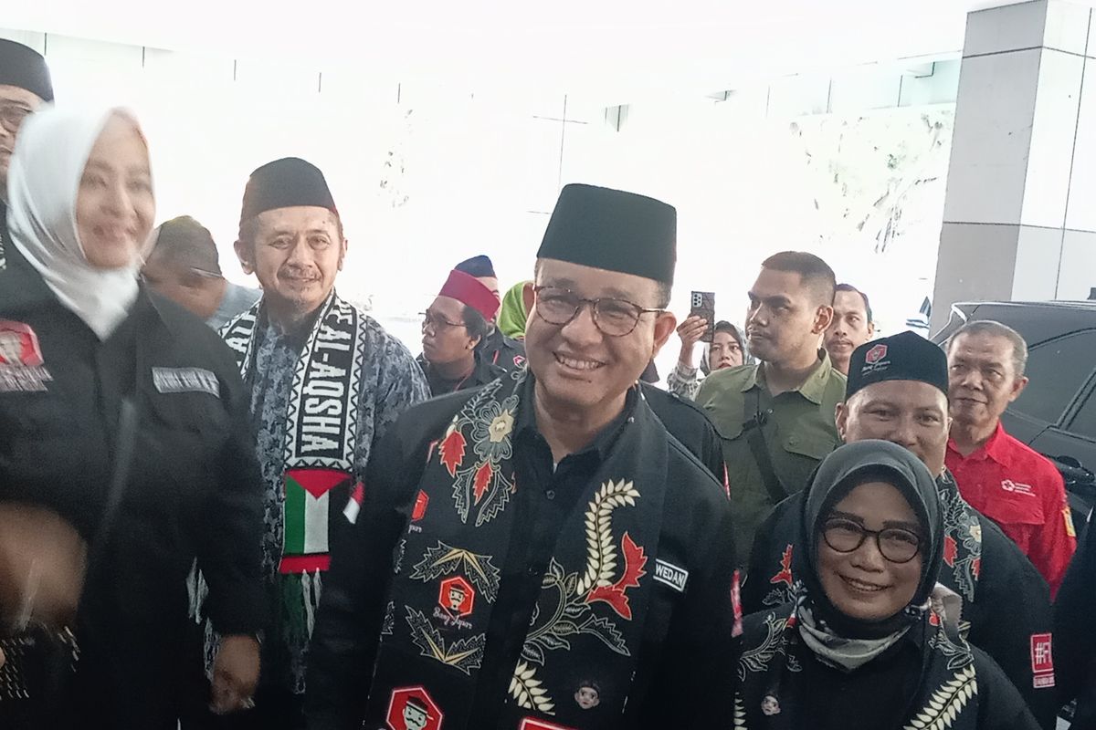 Disambut Meriah, Anies Hadiri Milad ke-7 Bang Japar di Cempaka Putih